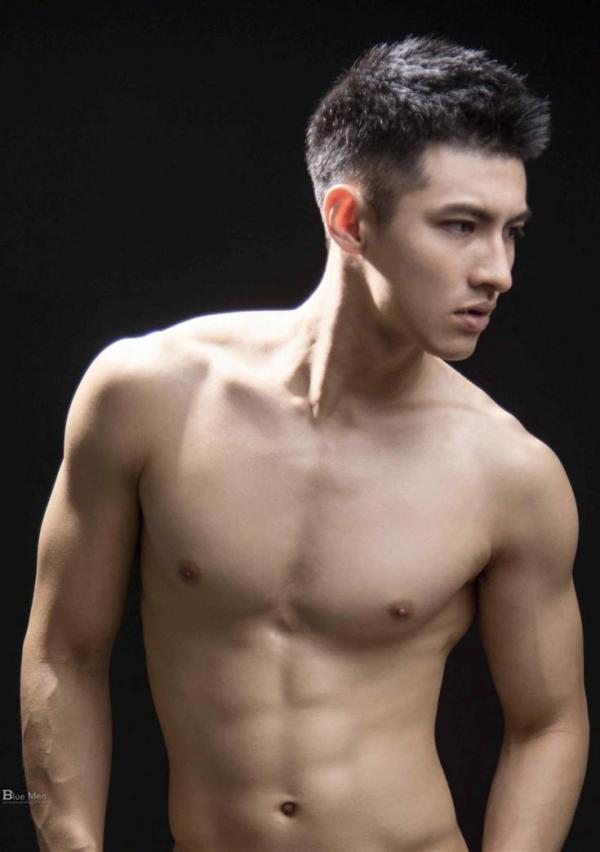 VIRILE-No.02-ebook--bts-video